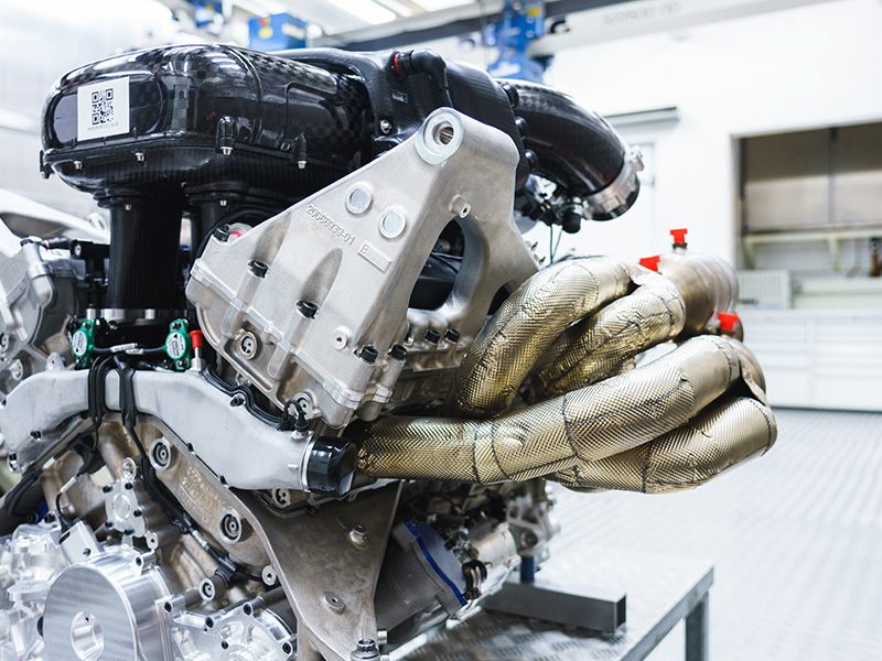 تعرف على أسرار محرك Aston Martin Valkyrie الاستثنائي من طراز V12